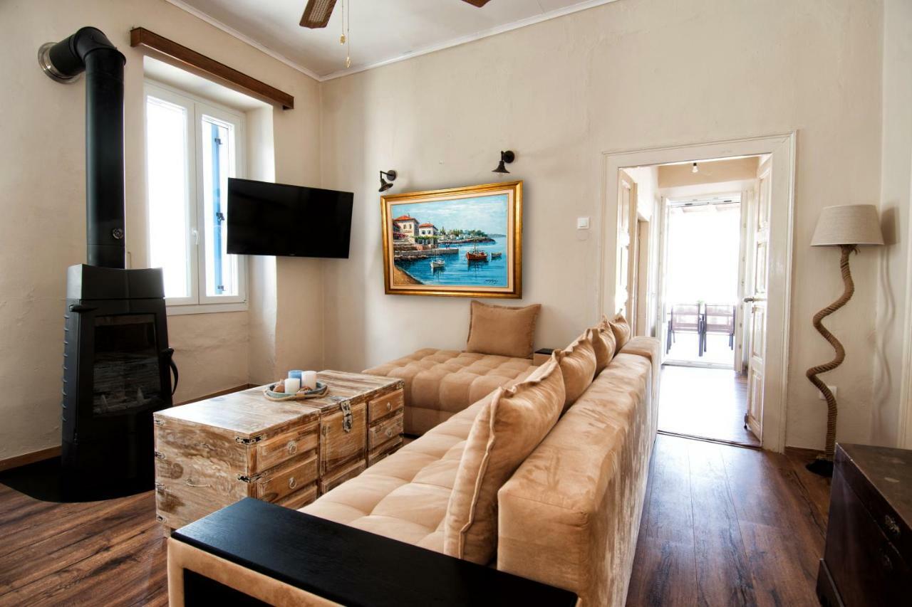 The Veranda Of Gavrion-Exclusive, Centrally Located With Seaview Dış mekan fotoğraf